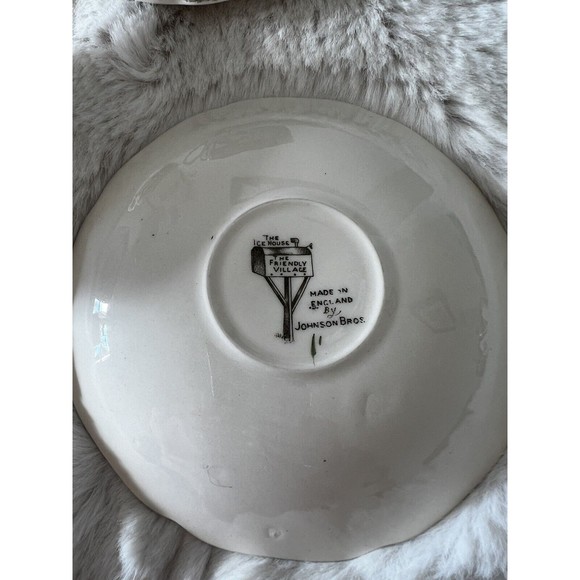 4 CUP &SAUCERS THE ICE HOUSE THE FRIENDLY VILLAGE MADE IN ENGLAND JOHNSON BROS - Picture 6 of 6